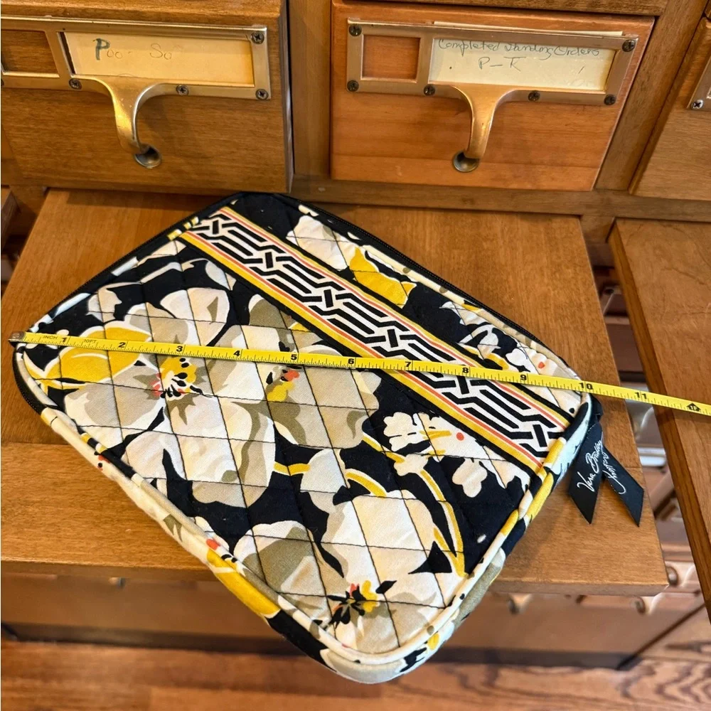 eReader case Vera Bradley Quilted Floral Cover in Yellow and Black
